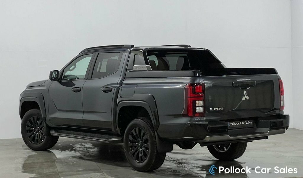 Mitsubishi L200 2.4L Barbarian Grey #2