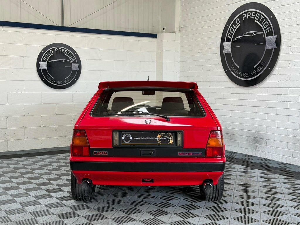 Lancia Delta Hatchback Grey #18