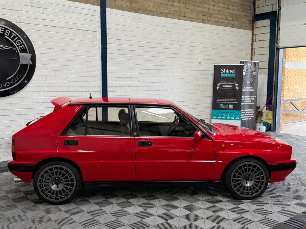 Lancia Delta Hatchback Grey #9