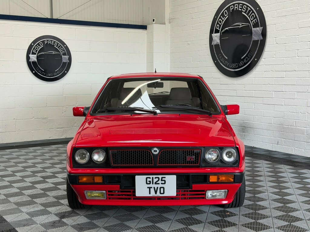 Lancia Delta Hatchback Grey #8