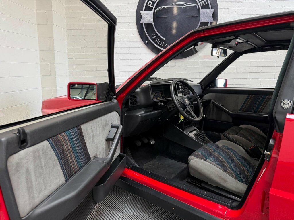 Lancia Delta Hatchback Grey #26