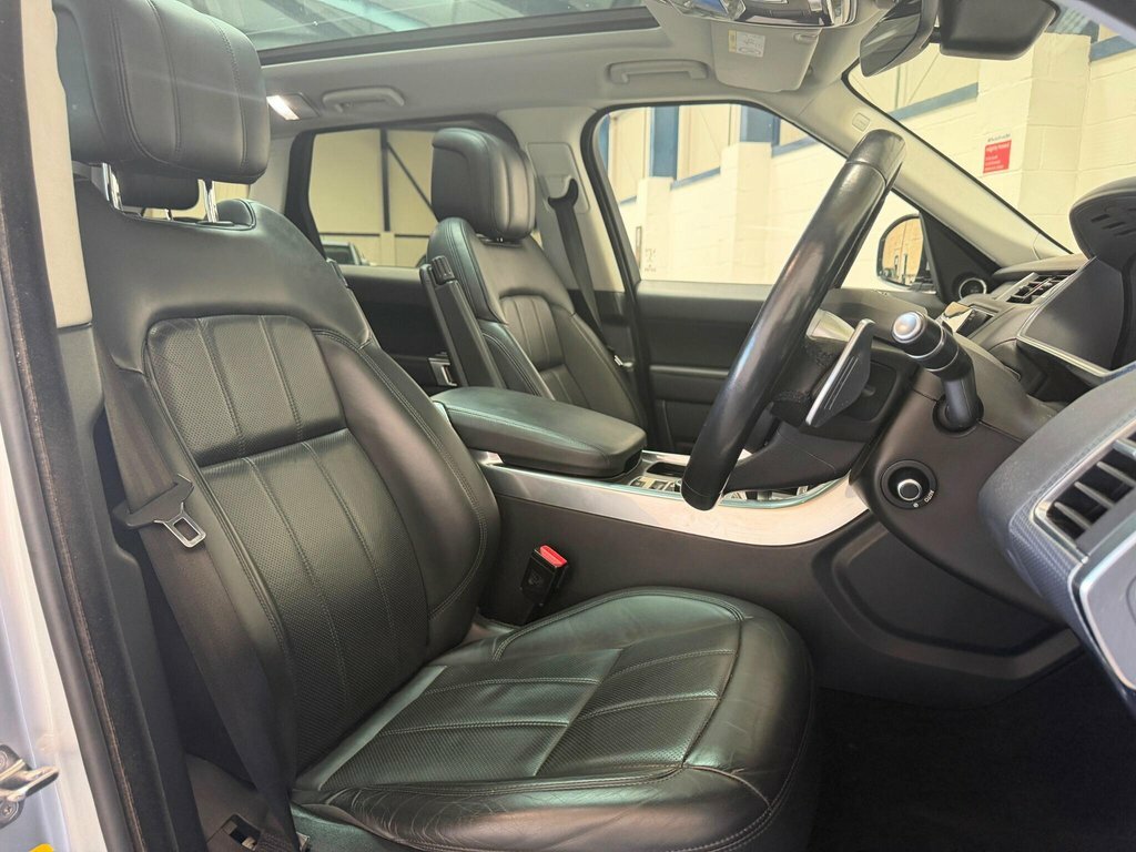 Land Rover Range Rover Sport Automatic Black #32