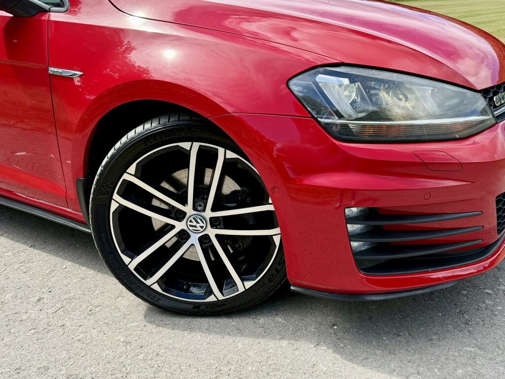 Volkswagen Golf 2.0 Tdigtd7svs-beltdone-xenons-20tax-1owner-46k Red #2