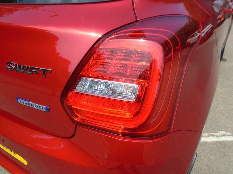 Suzuki Swift Dualjet Mhev Sz-l Hatchback White #11