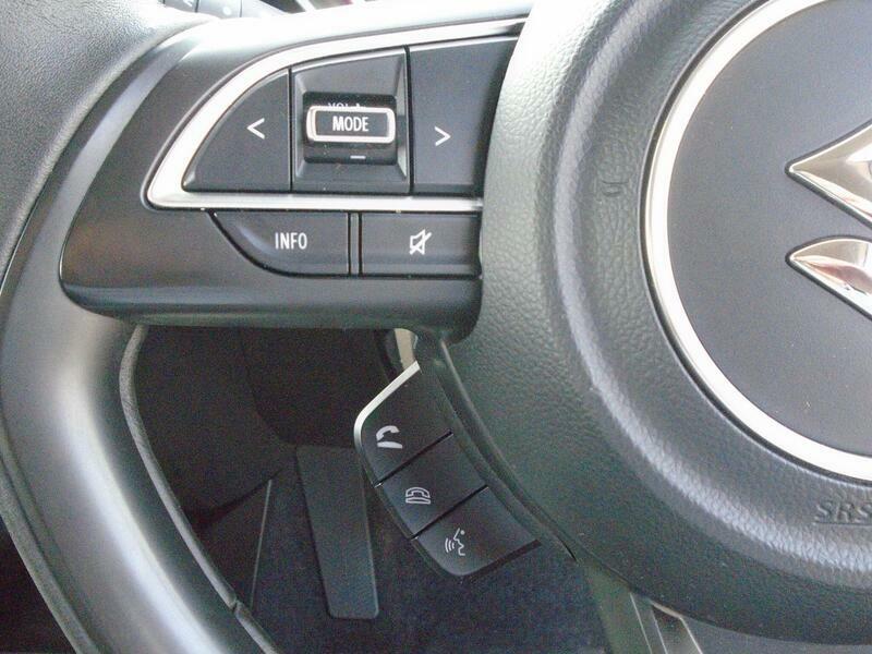 Suzuki Swift Dualjet Mhev Sz-l Hatchback White #41