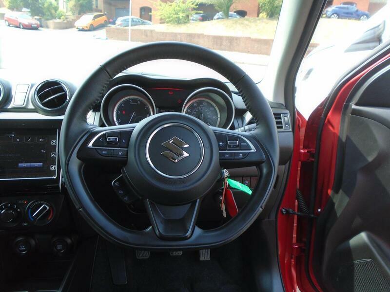 Suzuki Swift Dualjet Mhev Sz-l Hatchback White #33