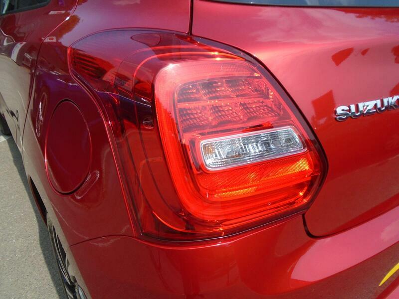 Suzuki Swift Dualjet Mhev Sz-l Hatchback White #9