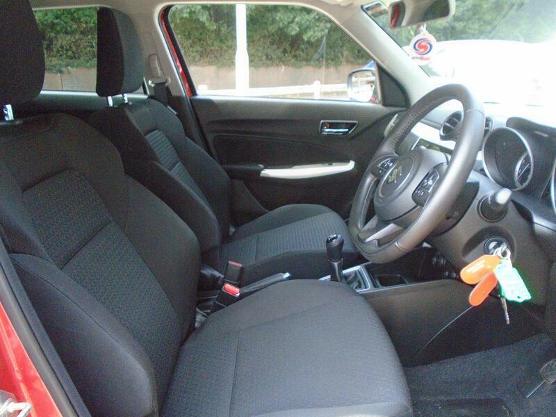 Suzuki Swift Dualjet Mhev Sz-l Hatchback White #21