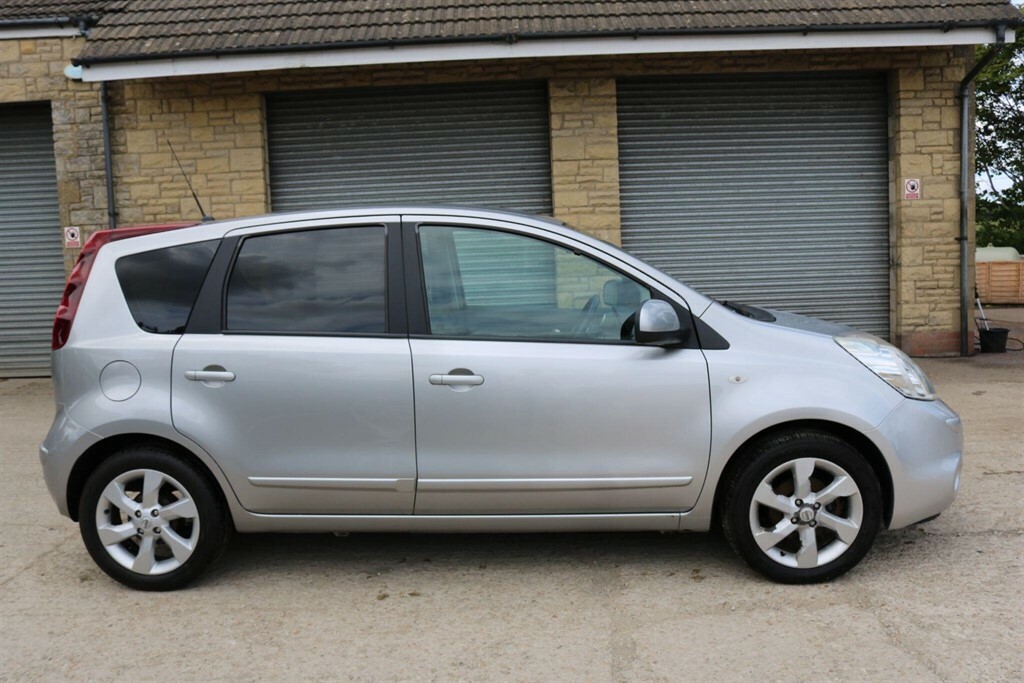 Nissan Note 1.6 16V Tekna Euro 4 Silver #4