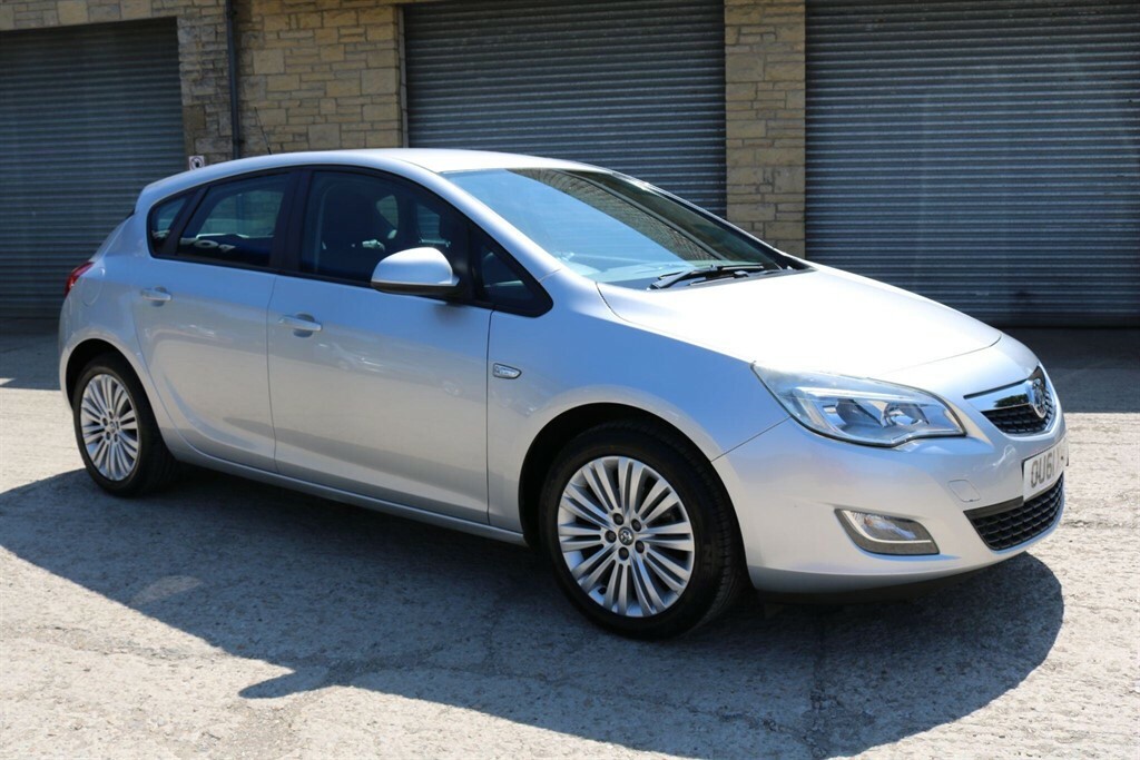 Vauxhall Astra 1.6 16V Sri Sports #2