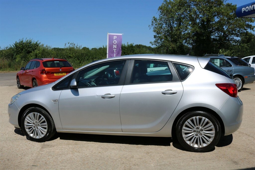 Vauxhall Astra 1.6 16V Sri Sports #12