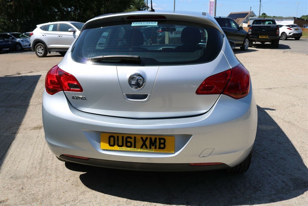 Vauxhall Astra 1.6 16V Sri Sports #8