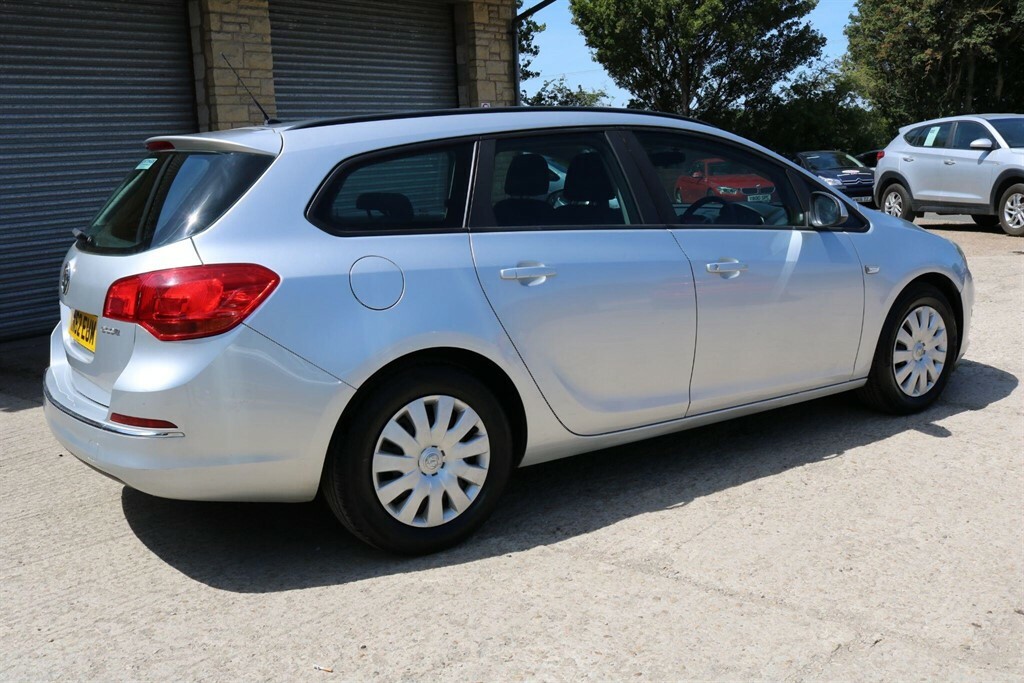 Vauxhall Astra 1.7 Cdti Ecoflex Exclusiv Sports Tourer Euro 5 S  #6