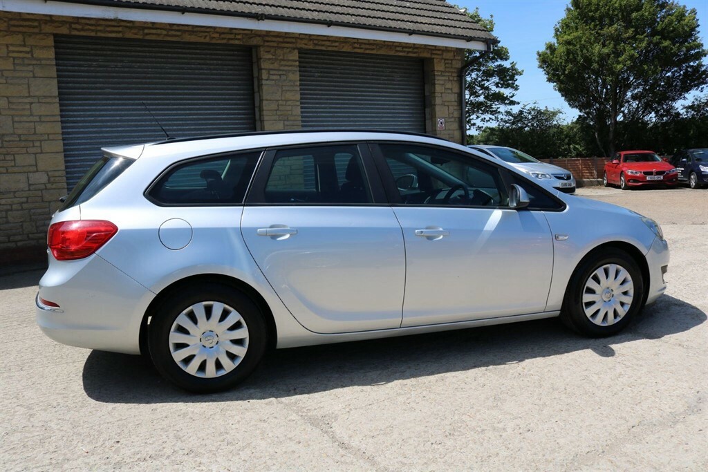 Vauxhall Astra 1.7 Cdti Ecoflex Exclusiv Sports Tourer Euro 5 S  #5