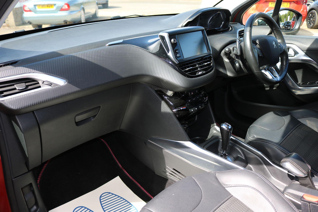 Peugeot 2008 1.6 E-hdi 115 Feline Calima Blue #20