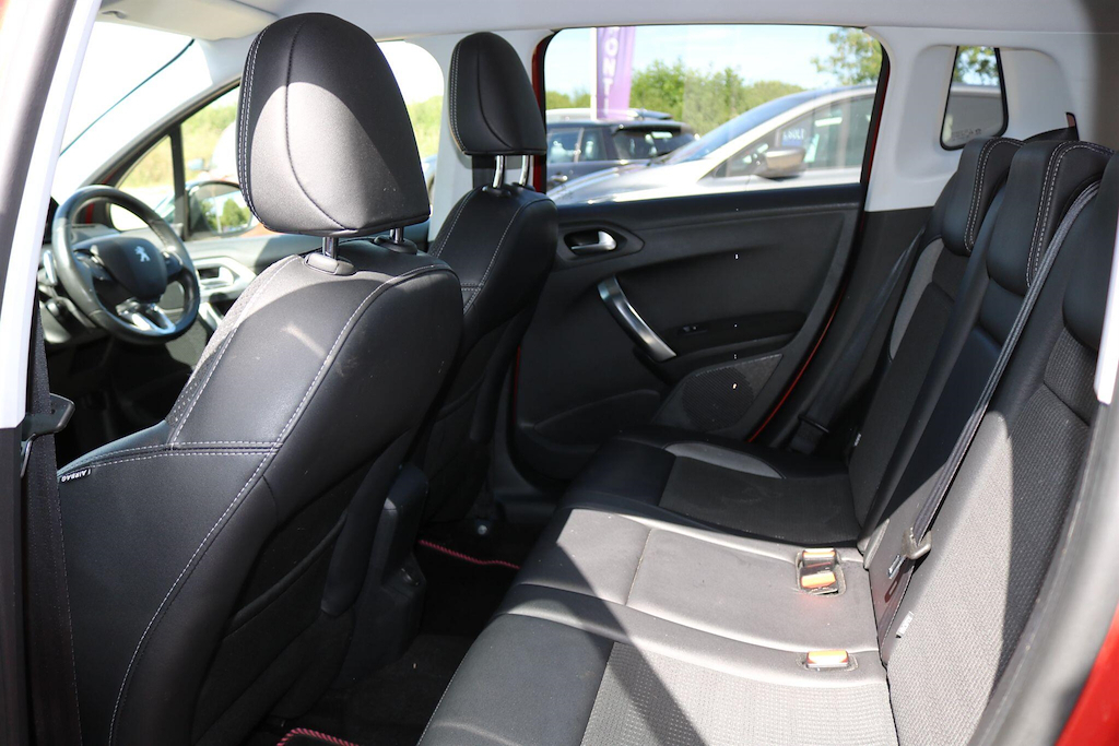 Peugeot 2008 1.6 E-hdi 115 Feline Calima Blue #22