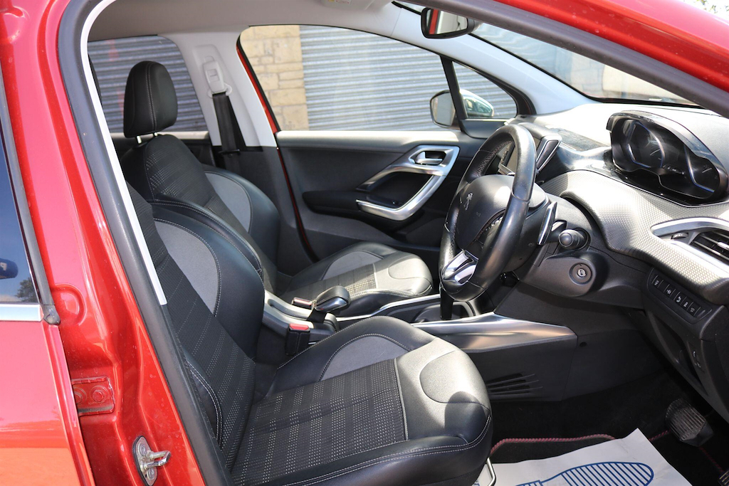 Peugeot 2008 1.6 E-hdi 115 Feline Calima Blue #16