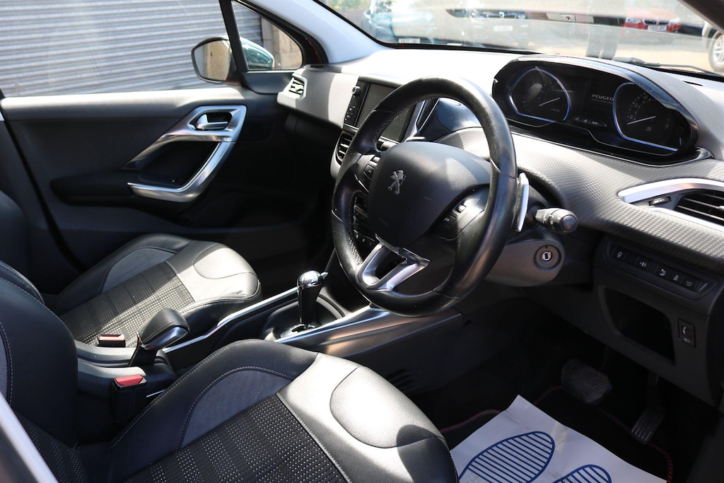 Peugeot 2008 1.6 E-hdi 115 Feline Calima Blue #17