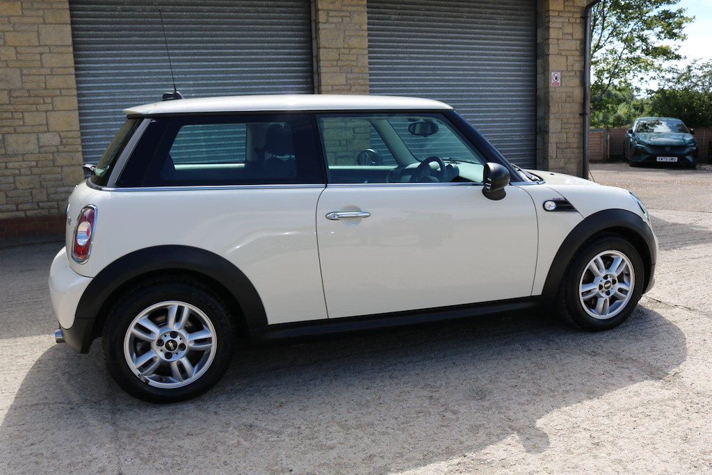 Mini Hatch 1.6 One Euro 5 AV63WBJ #5
