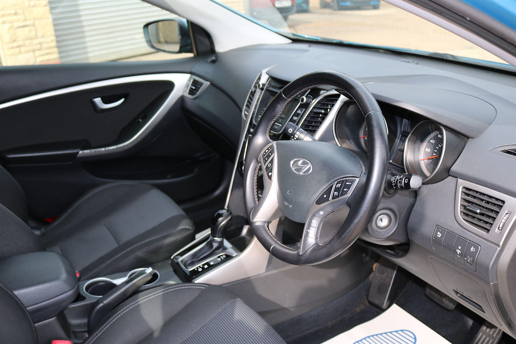 Hyundai I30 1.6 Active Tourer Euro 5 120 Ps Silver #17