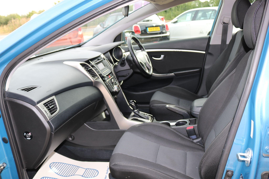 Hyundai I30 1.6 Active Tourer Euro 5 120 Ps Silver #19