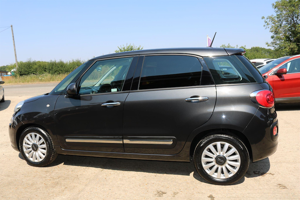 Fiat 500L 2015 Fiat 500Lnbsp1.3 Multijet Trekking Dualogic Yellow #11