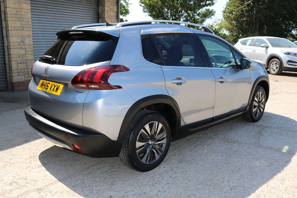 Peugeot 2008 1.2 Puretech Allure Euro 6 MH16VXW  #6