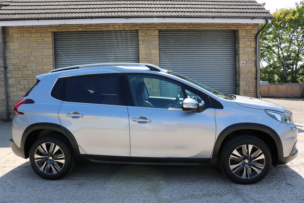 Peugeot 2008 1.2 Puretech Allure Euro 6 MH16VXW  #4