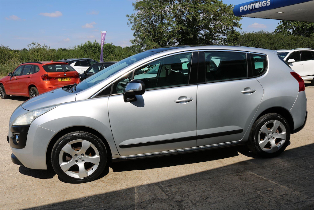 Peugeot 3008 Hatchback Brown #13