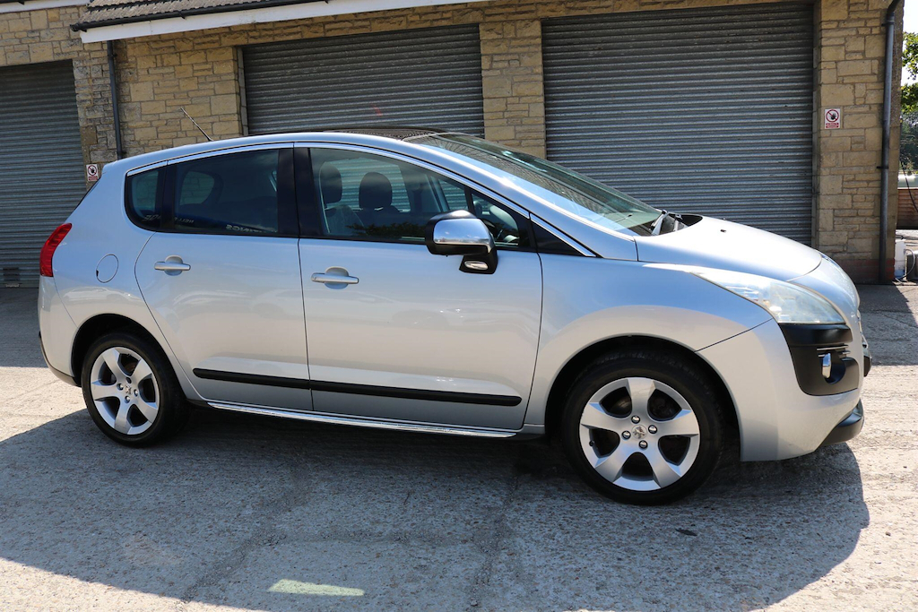 Peugeot 3008 1.6 Hdi Exclusive Egc Euro 5  #3