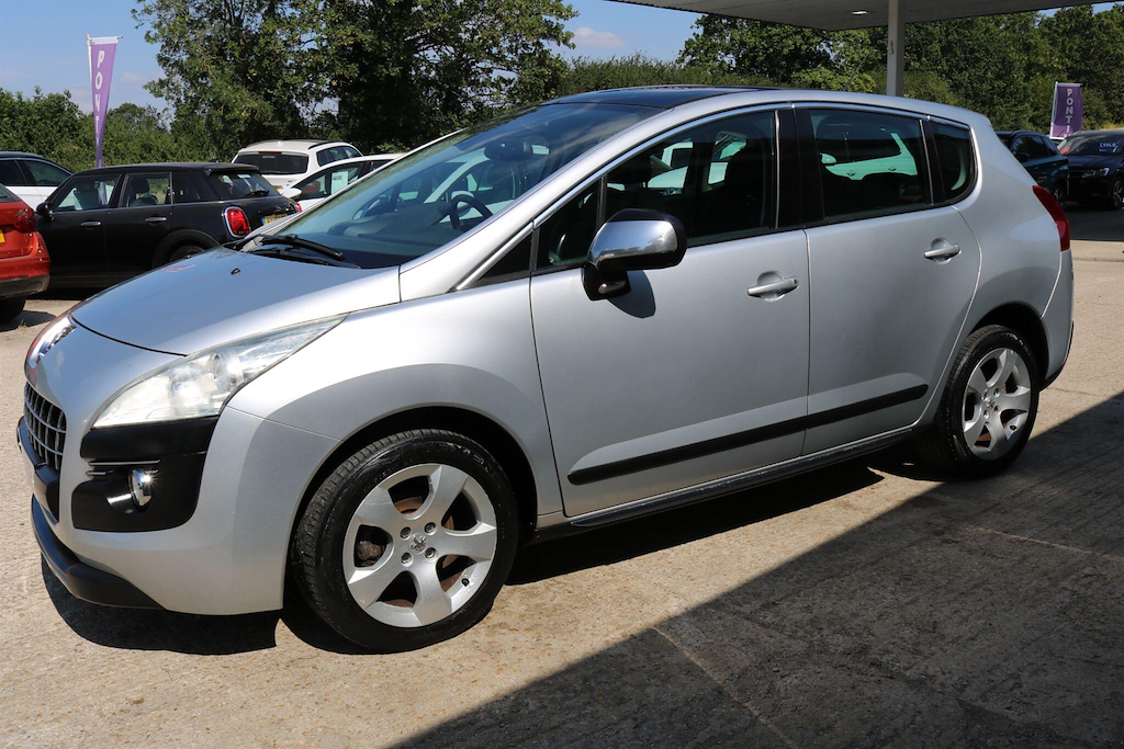 Peugeot 3008 Hatchback Brown #14