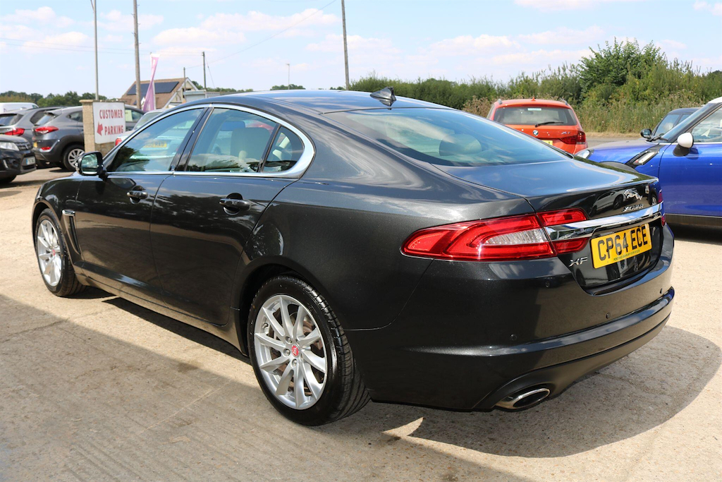 Jaguar XF Green #10