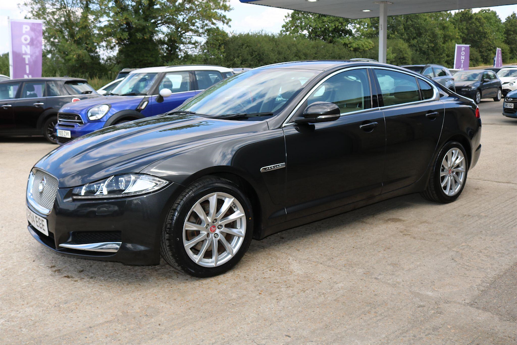 Jaguar XF Green #14
