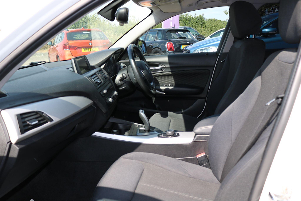 BMW 1 Series Se Black #19