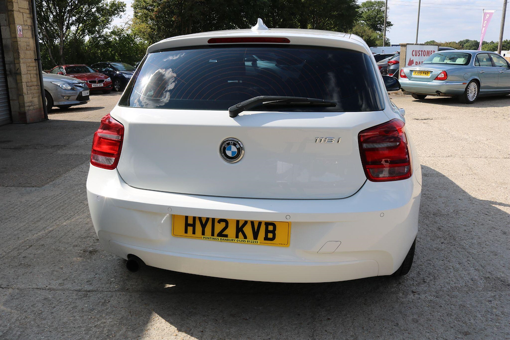 BMW 1 Series Se Black #8