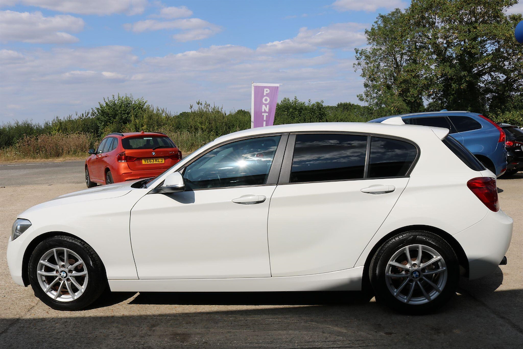 BMW 1 Series Se Black #12