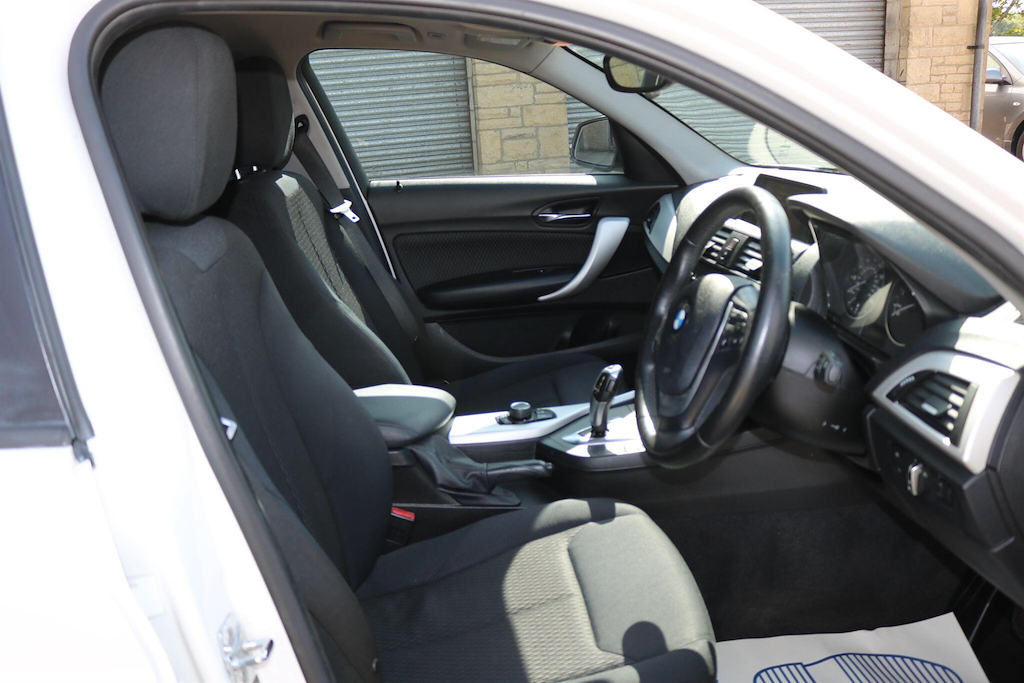 BMW 1 Series Se Black #16