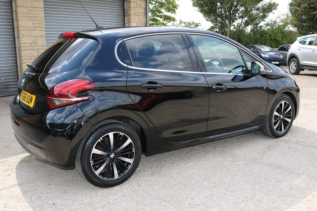Peugeot 208 1.2 Puretech Tech Edition Euro 6 Ss Black #6