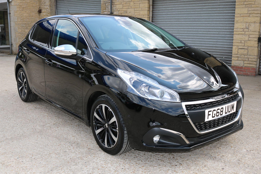 Peugeot 208 1.2 Puretech Tech Edition Euro 6 Ss Black