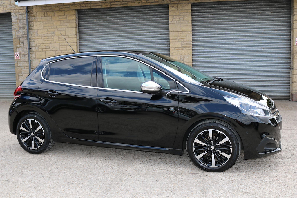 Peugeot 208 1.2 Puretech Tech Edition Euro 6 Ss Black #3
