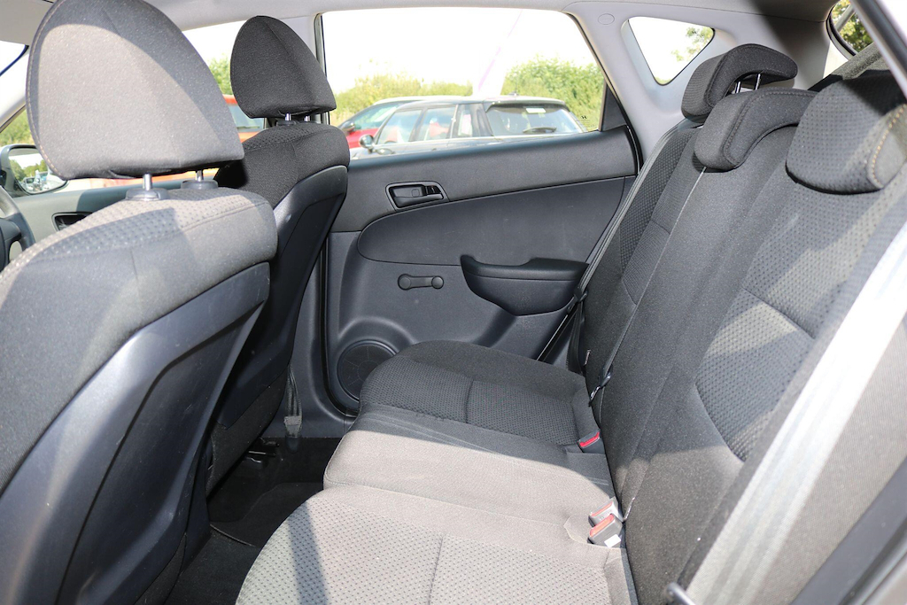 Hyundai I30 Crdi Premium Black #20