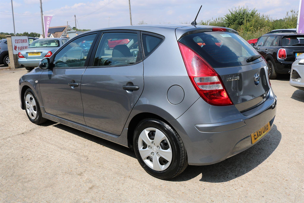 Hyundai I30 Crdi Premium Black #9