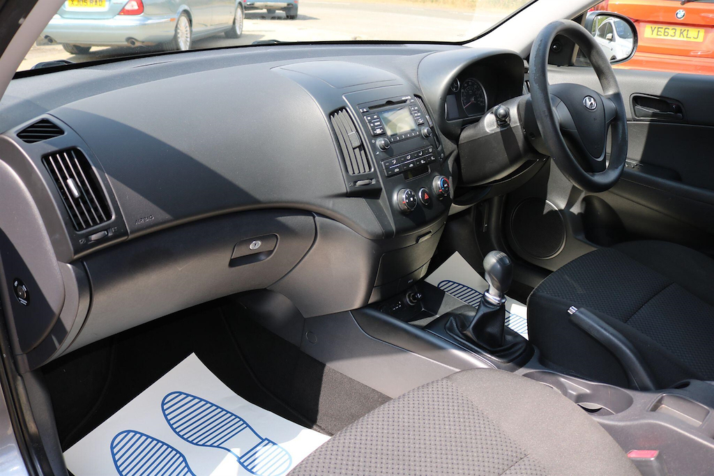 Hyundai I30 Crdi Premium Black #18