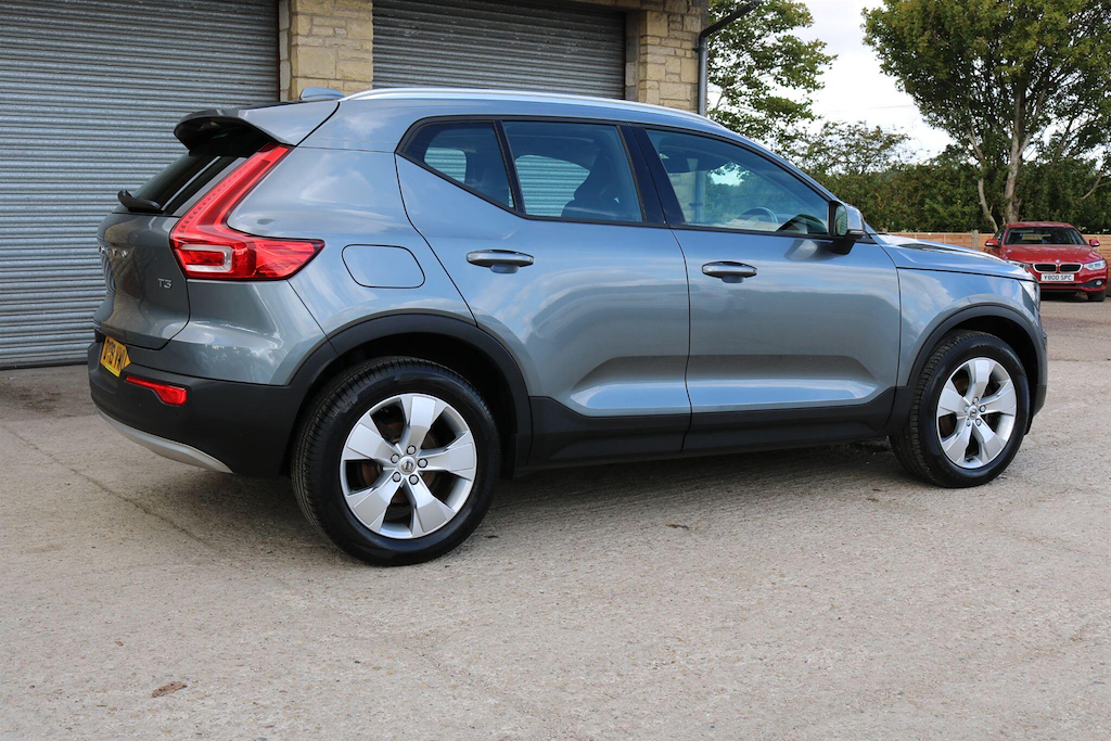Volvo XC40 1.5 T3 Momentum Euro 6 Ss DY19VWU Grey #4