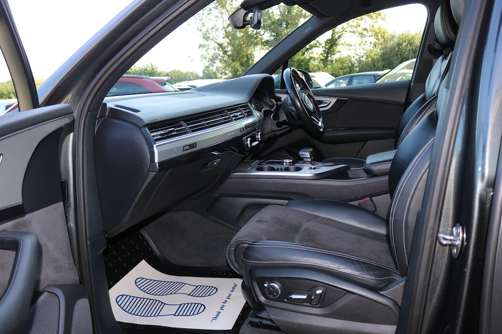 Audi Q7 3.0L Tdi Quattro S Line 215 Bhp Black #13