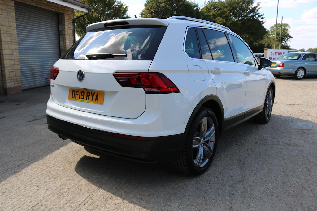 Volkswagen Tiguan 2.0 Tdi Match Euro 6 Ss White #4
