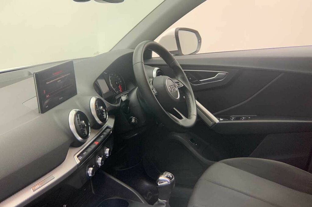 Audi Q2 Technik 30 Tfsi 110 Ps 6-Speed - 2022 HG22XKT White #2