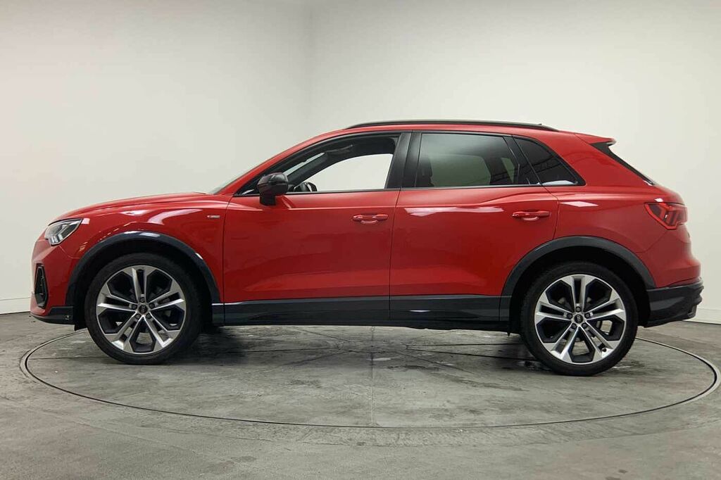 Audi Q3 Black Edition 35 Tdi 150 Ps S Tronic - 2023 HJ23OHO Red #4