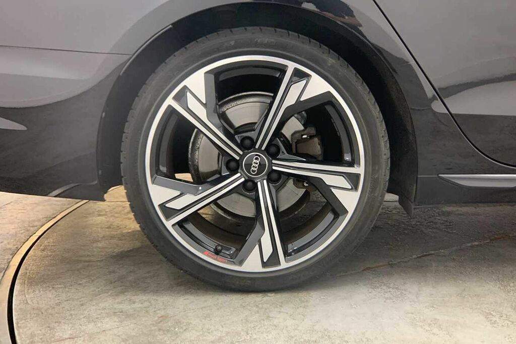Audi A4 Black Edition 40 Tfsi 204 Ps S Tronic - 2022 VK72WTU Black #5