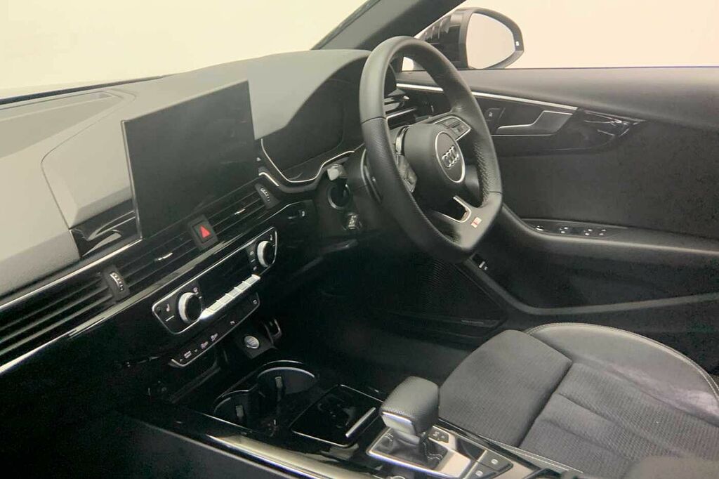 Audi A4 Black Edition 40 Tfsi 204 Ps S Tronic - 2022 VK72WTU Black #2